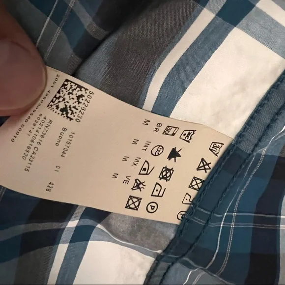 Hugo Boss shirt - Picture 2 of 5